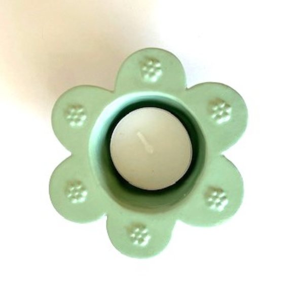 Sea Glass Green Flower Tea Light Candle Holder - Picture 1 of 4